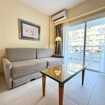 Pyr & Pool Private فوينخيرولا